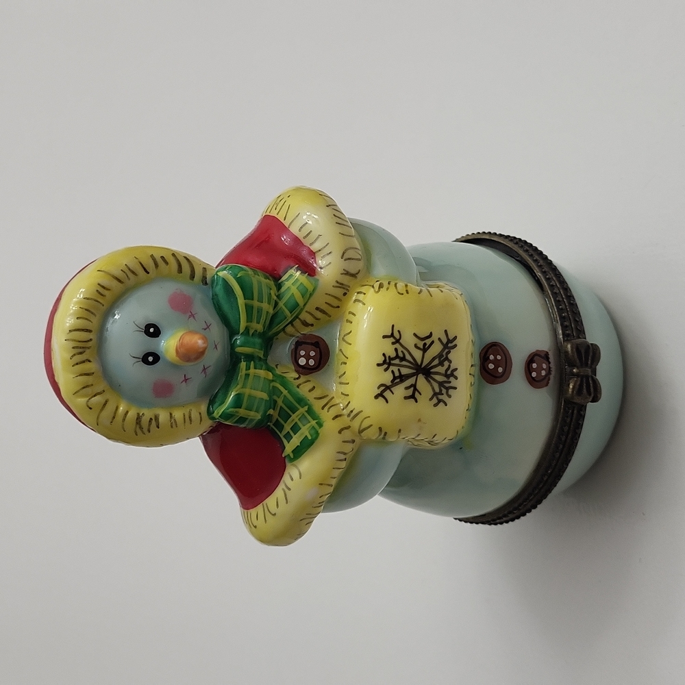 Snow Lady With Hand Muff and Cape Trinket Box.